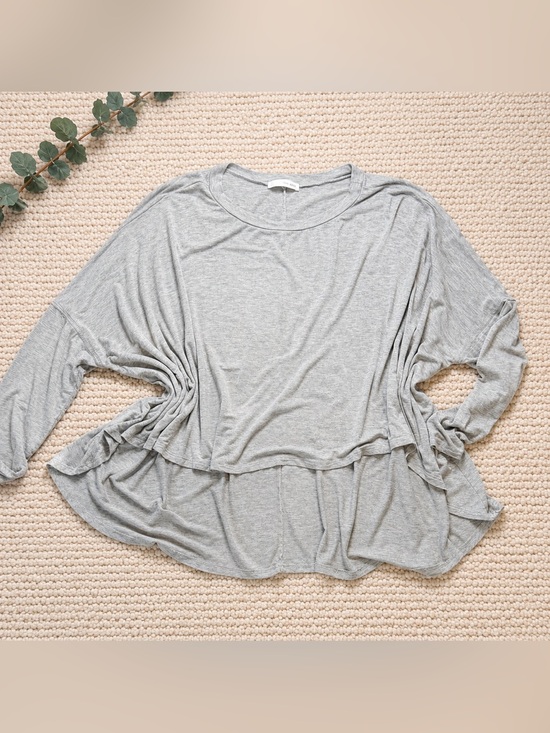 Dear apple Tops - Dear Apple Gray Layered Hem Long Sleeve Top Size Large Lightweight Casual Tee